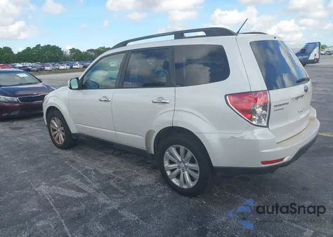 2013 Subaru Forester 2.5X Premium из США, поврежденный, VIN JF2SHADC9DH402670